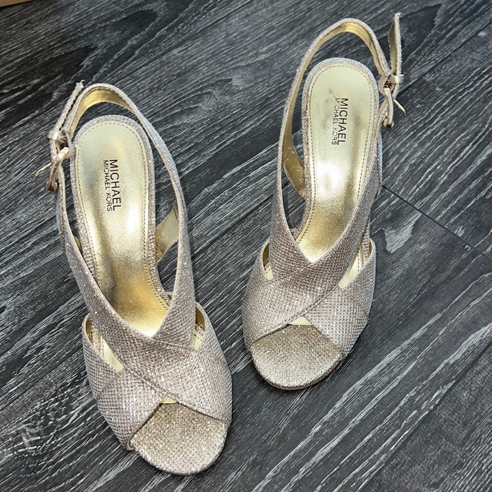 Gold Micheal Kors heels size : 7